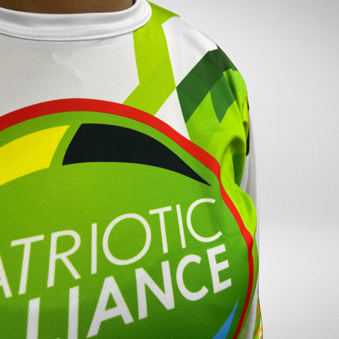 ABSTRACT WHITE LONG SLEEVE